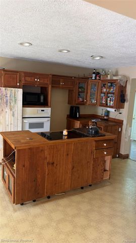 11605 Liberty Street, Vienna Charter Township, MI 48420