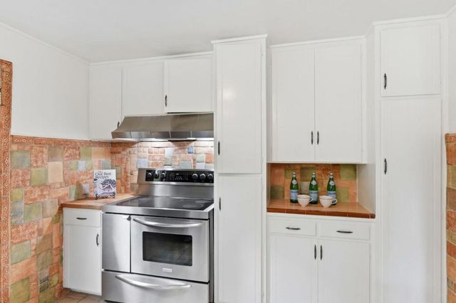 1665 Middlefield Road, Palo Alto, CA 94301