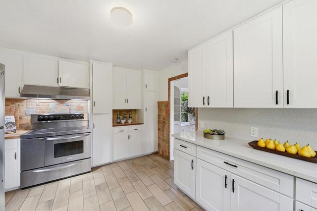 1665 Middlefield Road, Palo Alto, CA 94301