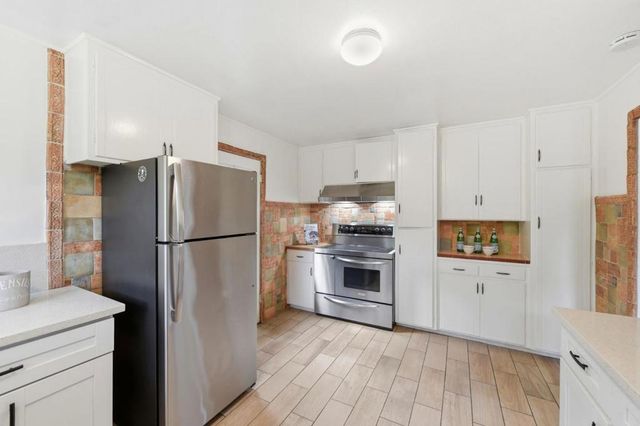 1665 Middlefield Road, Palo Alto, CA 94301