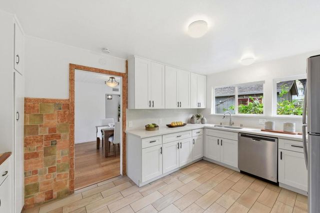 1665 Middlefield Road, Palo Alto, CA 94301