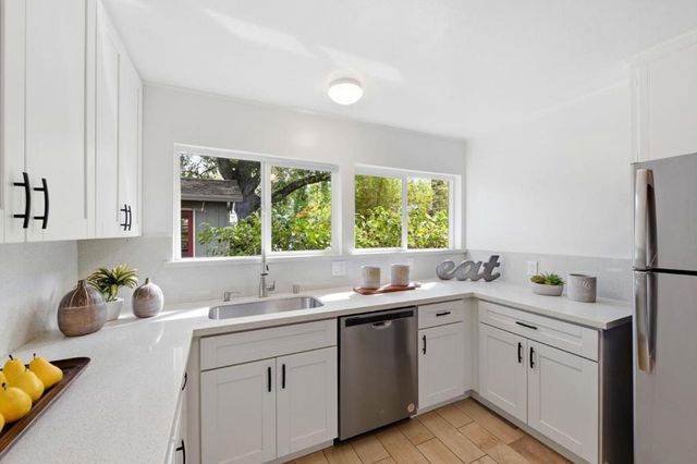 1665 Middlefield Road, Palo Alto, CA 94301