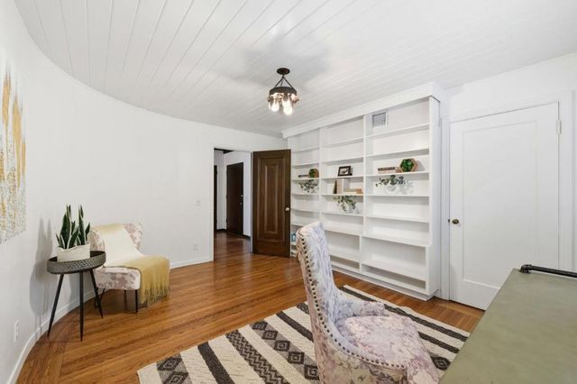 1665 Middlefield Road, Palo Alto, CA 94301