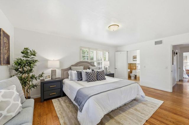 1665 Middlefield Road, Palo Alto, CA 94301