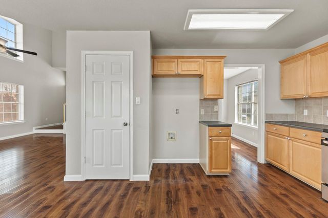 1704 Barilla Mountain TRL, Round Rock, TX 78664