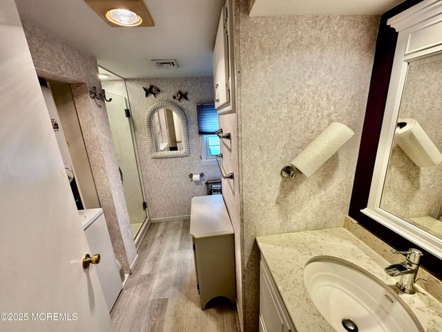 37 E Flamingo Way, Lavallette, NJ 08735