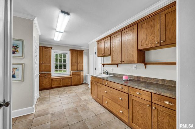 3211 N ELMCROFT Terrace, Peoria, IL 61604
