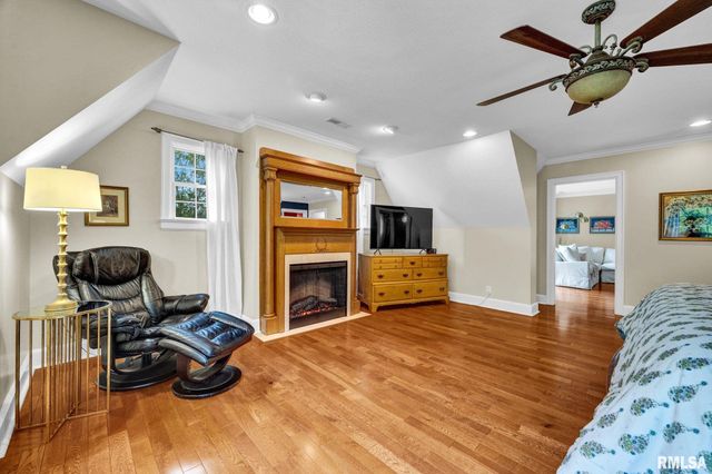3211 N ELMCROFT Terrace, Peoria, IL 61604