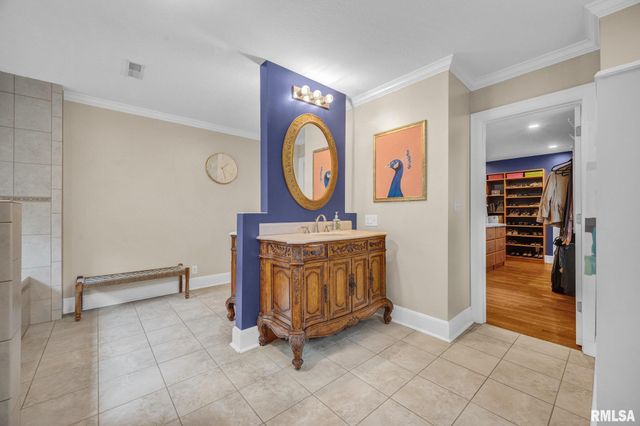 3211 N ELMCROFT Terrace, Peoria, IL 61604