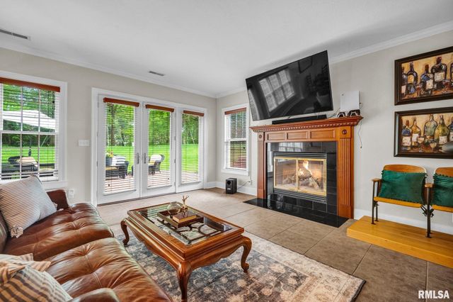 3211 N ELMCROFT Terrace, Peoria, IL 61604