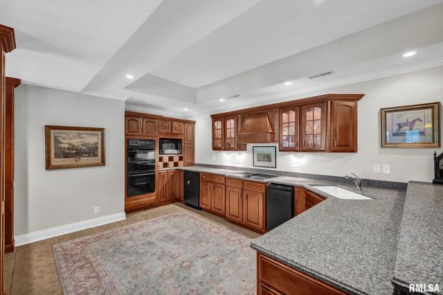 3211 N ELMCROFT Terrace, Peoria, IL 61604