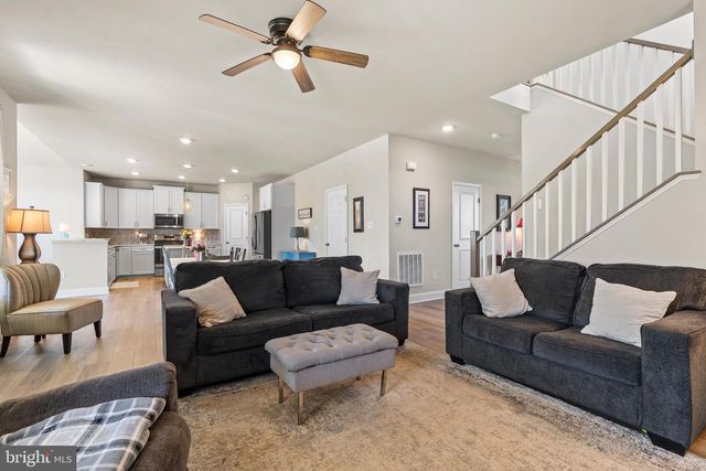 119 SUSSEX DR, Falling Waters, WV 25419