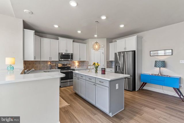 119 SUSSEX DR, Falling Waters, WV 25419