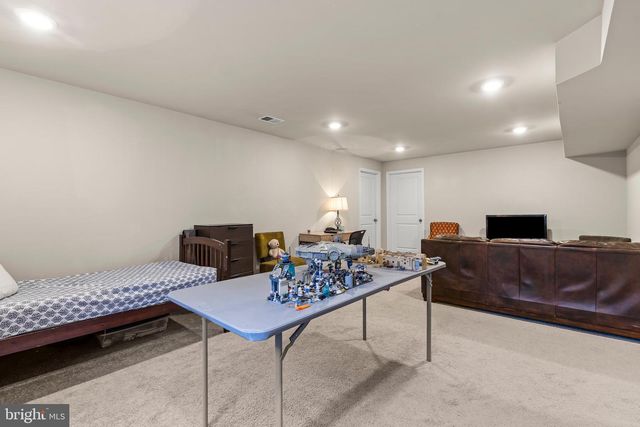 119 SUSSEX DR, Falling Waters, WV 25419