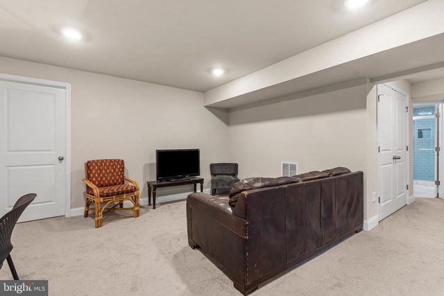 119 SUSSEX DR, Falling Waters, WV 25419