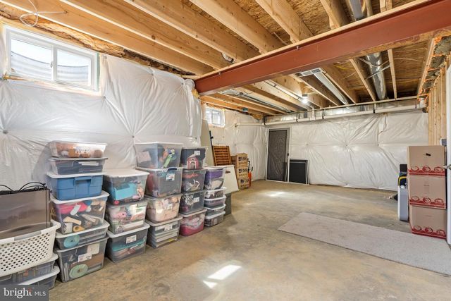 119 SUSSEX DR, Falling Waters, WV 25419