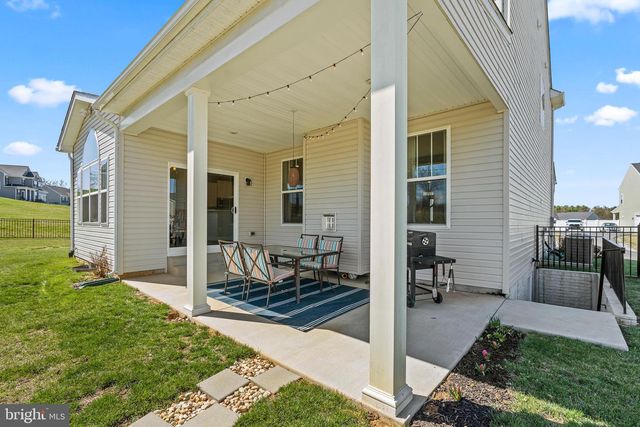 119 SUSSEX DR, Falling Waters, WV 25419