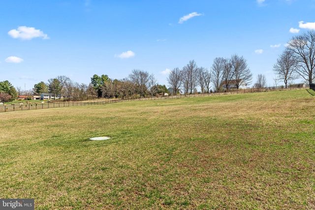 119 SUSSEX DR, Falling Waters, WV 25419