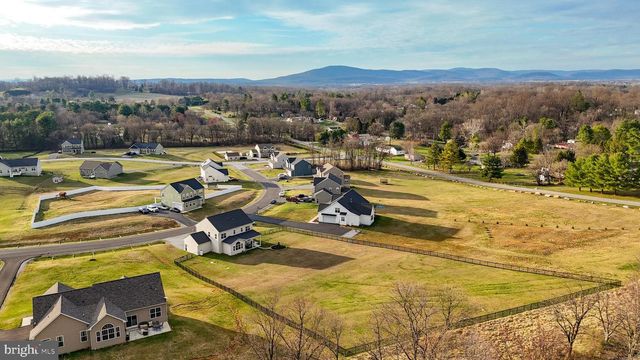 119 SUSSEX DR, Falling Waters, WV 25419