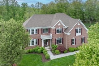 25 Shadow Hill Way, Washington Twp., NJ 07840