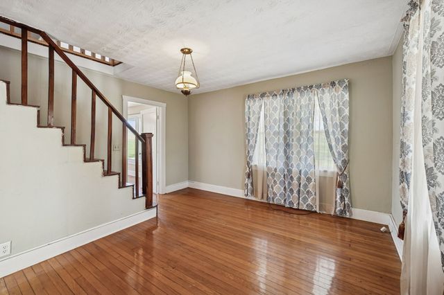 2554 Bakerton Rd, Red Boiling Springs, TN 37150