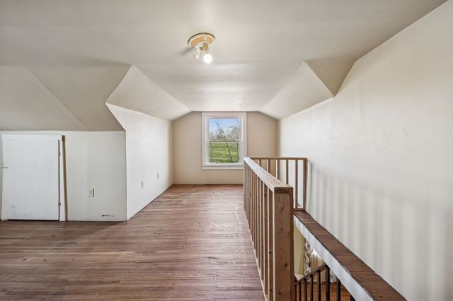 2554 Bakerton Rd, Red Boiling Springs, TN 37150