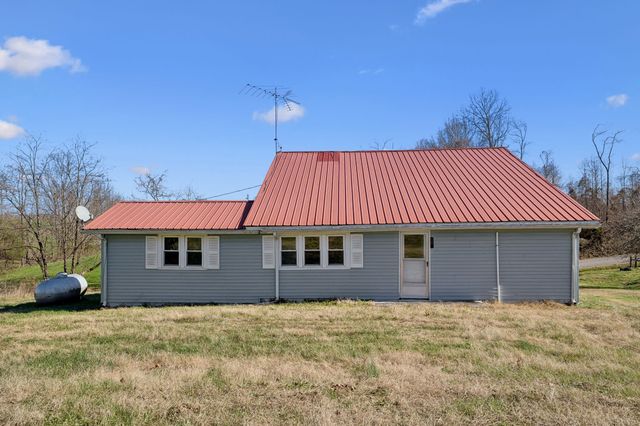 2554 Bakerton Rd, Red Boiling Springs, TN 37150