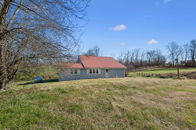 2554 Bakerton Rd, Red Boiling Springs, TN 37150