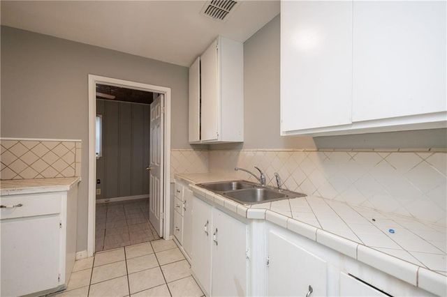 1350 Ormond Dr, Corpus Christi, TX 78415
