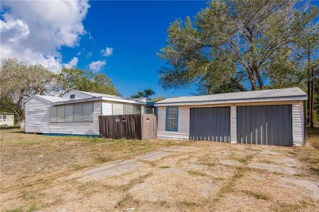 1350 Ormond Dr, Corpus Christi, TX 78415