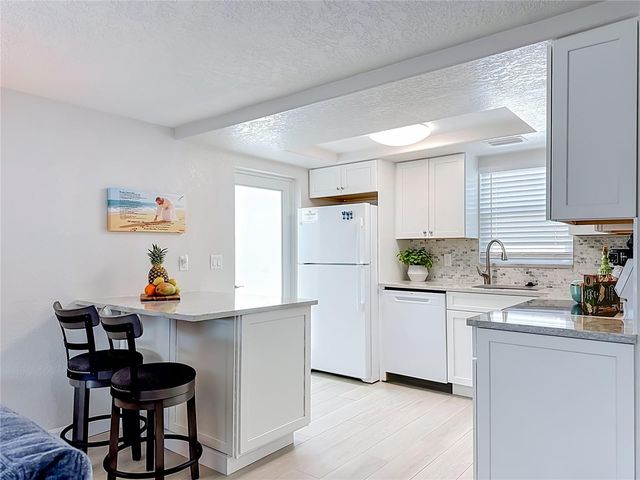 6154 MIDNIGHT PASS ROAD 6-C, Sarasota, FL 34242
