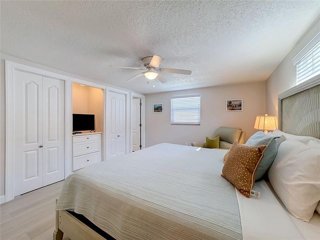 6154 MIDNIGHT PASS ROAD 6-C, Sarasota, FL 34242