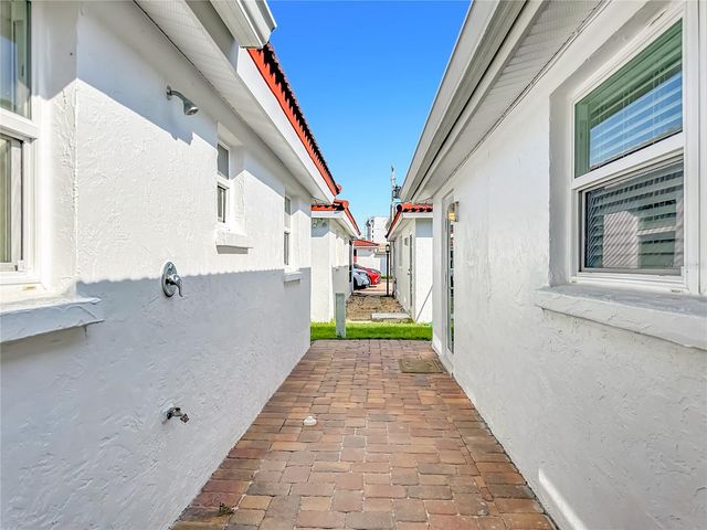 6154 MIDNIGHT PASS ROAD 6-C, Sarasota, FL 34242