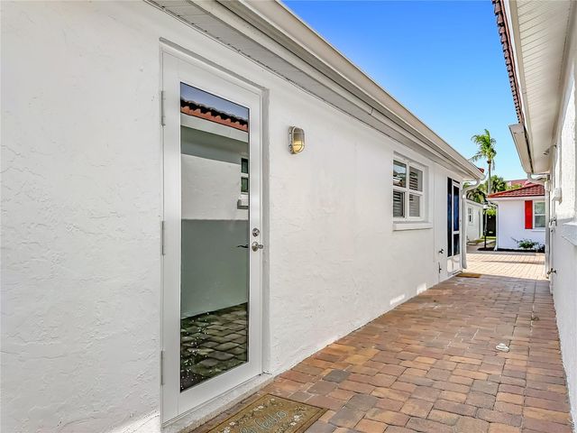 6154 MIDNIGHT PASS ROAD 6-C, Sarasota, FL 34242