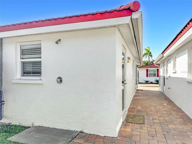 6154 MIDNIGHT PASS ROAD 6-C, Sarasota, FL 34242