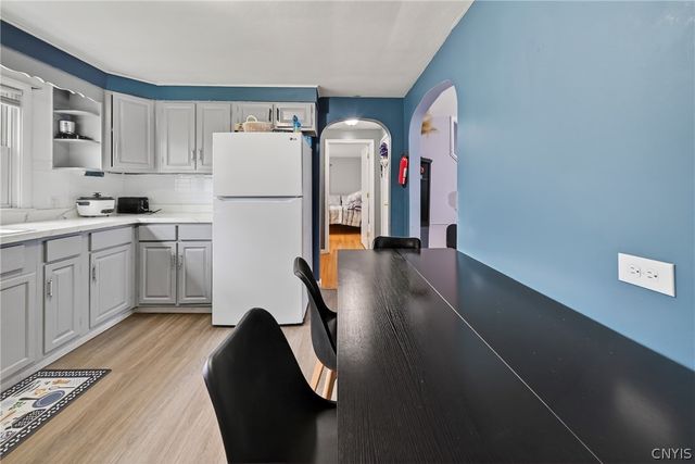 4878 Bear Road, Clay, NY 13088