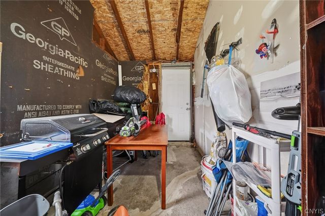 4878 Bear Road, Clay, NY 13088