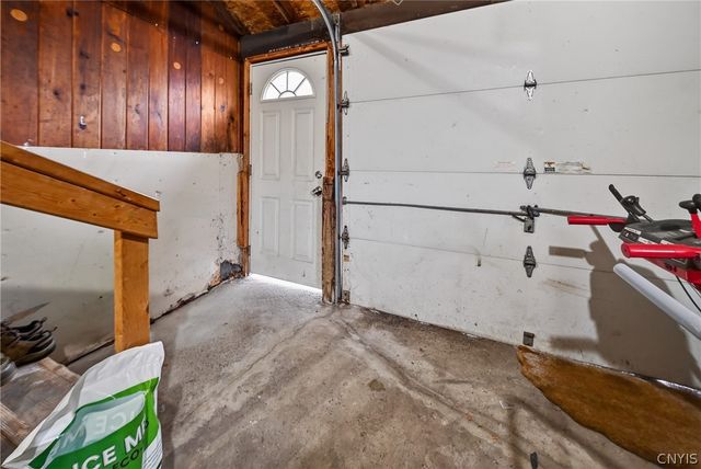 4878 Bear Road, Clay, NY 13088