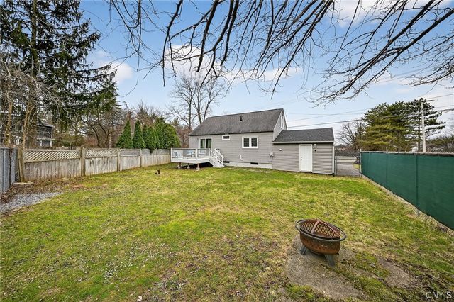 4878 Bear Road, Clay, NY 13088