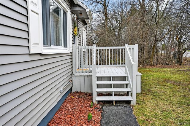 4878 Bear Road, Clay, NY 13088