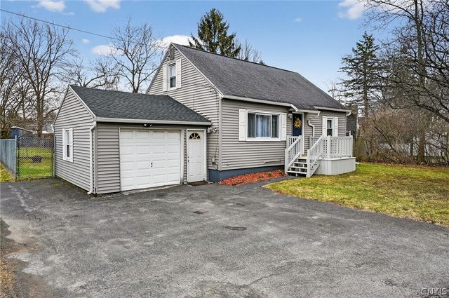 4878 Bear Road, Clay, NY 13088