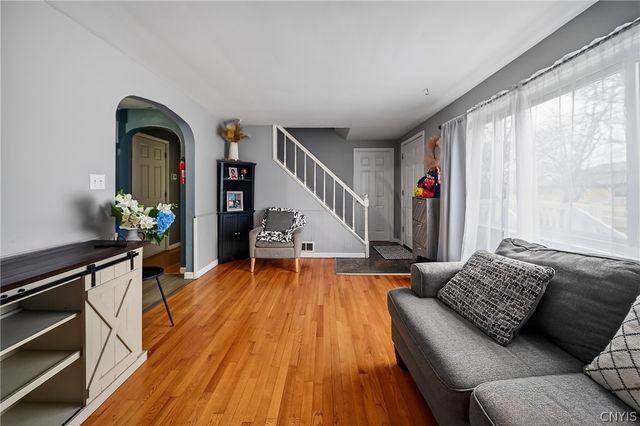 4878 Bear Road, Clay, NY 13088