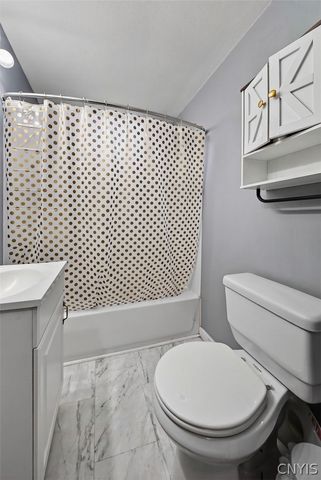 4878 Bear Road, Clay, NY 13088