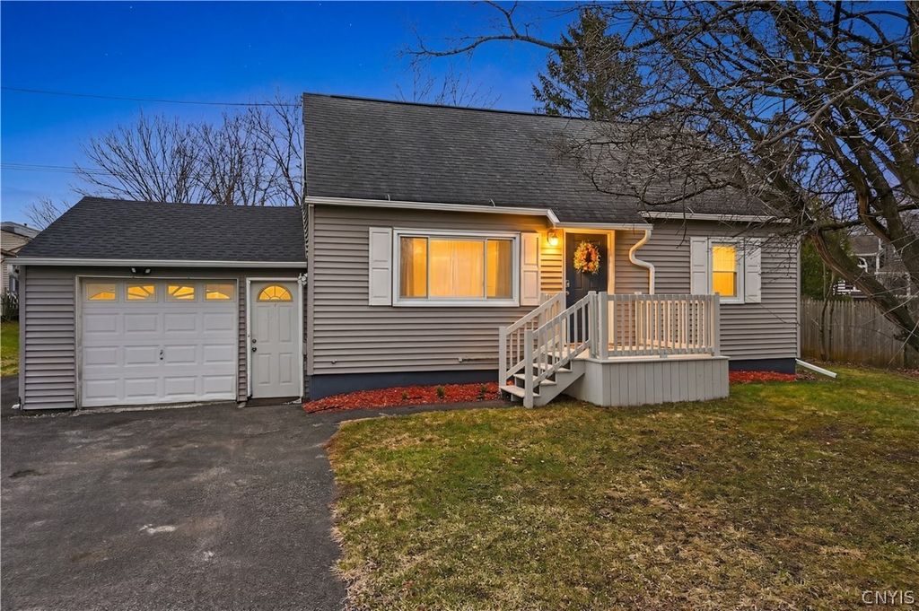 4878 Bear Road, Clay, NY 13088