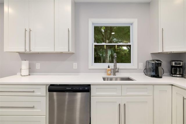 615 S SHADE AVENUE, Sarasota, FL 34237