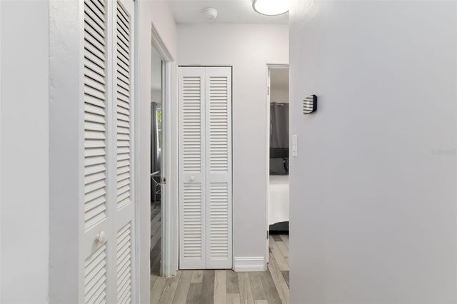 615 S SHADE AVENUE, Sarasota, FL 34237