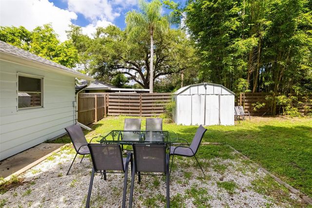615 S SHADE AVENUE, Sarasota, FL 34237