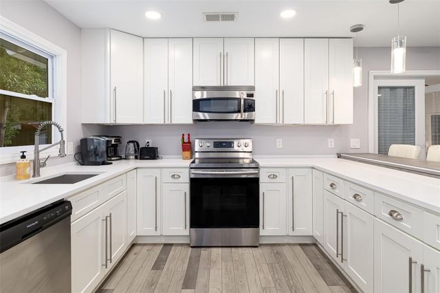 615 S SHADE AVENUE, Sarasota, FL 34237