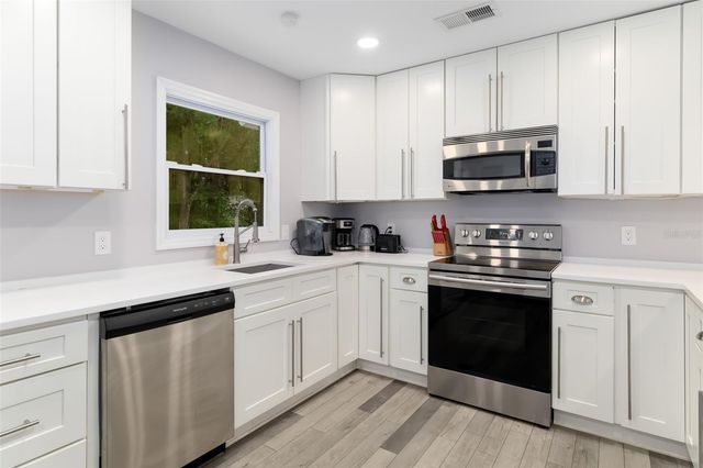 615 S SHADE AVENUE, Sarasota, FL 34237