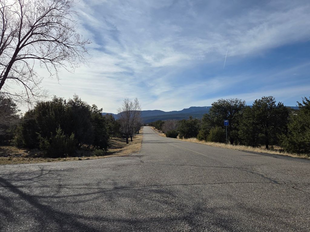 Image 3 of property listing at 125 Kiva Place 246, Sandia Park, NM 87047